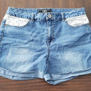 ***SOLD*** Women's Stretch Denim Shorts Size 12 Pre-owned